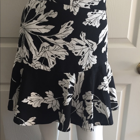 NWT Banana Republic skirt - Picture 2 of 3